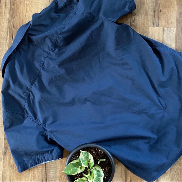 Men’s navy button up - Picture 3 of 7